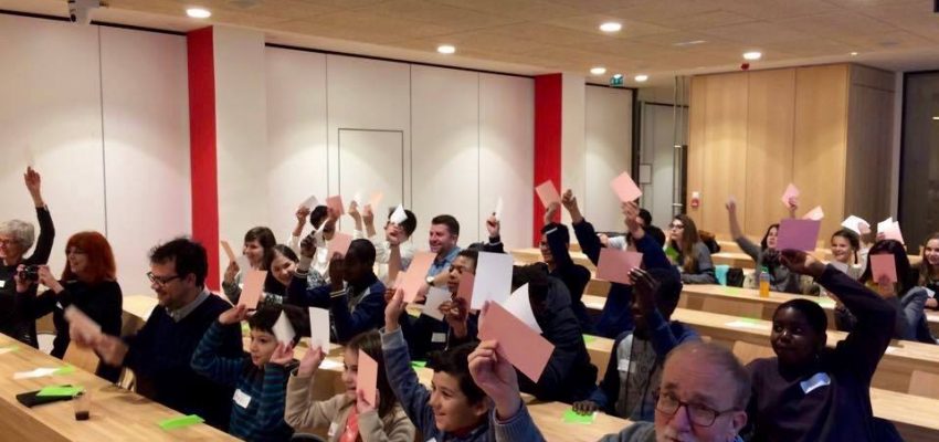 Droit à l’information : AEDE donne la parole aux jeunes et aux enfants. 1